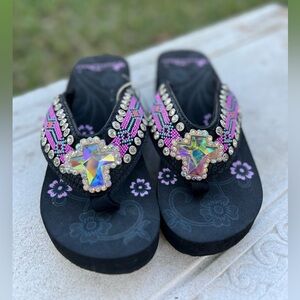 Montana West Black Sandals with Pink Turquoise Bead Accents Flip Flop-Size 9 NWT